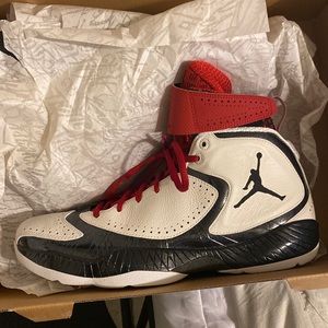 Dead stock Jordan 2012’s